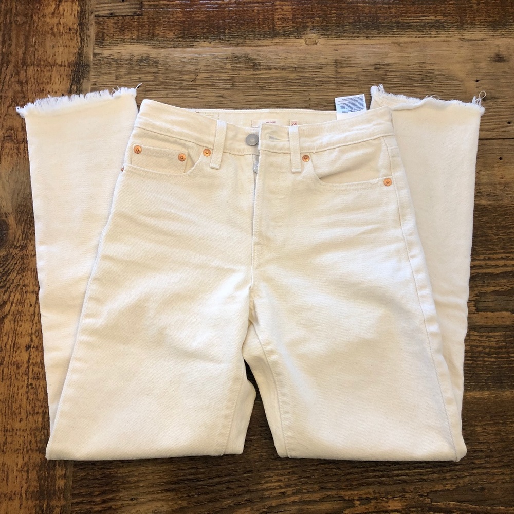 Women's Levi's Jeans